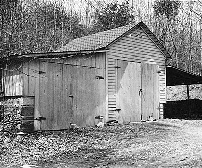 hcl_cottage_canadice_x_unknown08_shed_1944_ro050