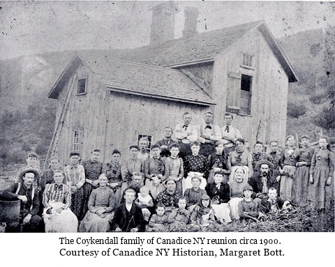 hcl_people_coykendall_family_photo_gallery_1900_circa_reunion01_resize480x334