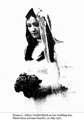 hcl_people_vandermeid_james_w_and_abbey_donna_l_1971_pic01_wedding_article_resize320x426