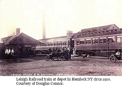hcl_railroad_hemlock_1910_lehigh_depot_and_train01_resize400x250