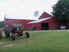 hcl_barn_hemlock_blake_willard_resize240