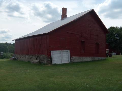 hcl_pic02_barn_hemlock_blake_willard_2011_resize480