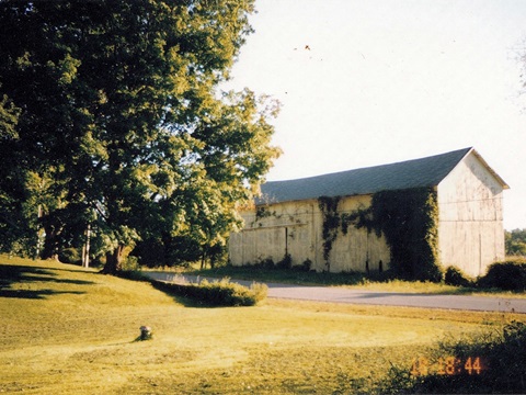 hcl_pic03_barn_hemlock_linsley_hanna_2007_resize480