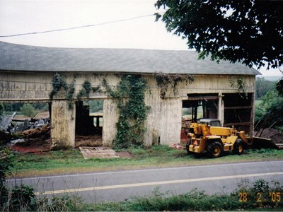 hcl_pic07_barn_hemlock_linsley_hanna_2007_resize400