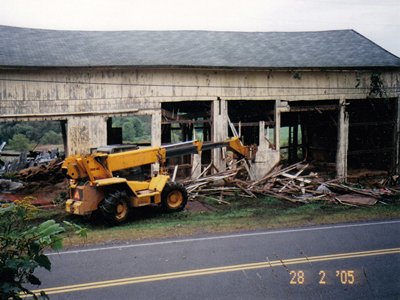 hcl_pic09_barn_hemlock_linsley_hanna_2007_resize400