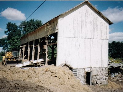 hcl_pic12_barn_hemlock_linsley_hanna_2007_resize400