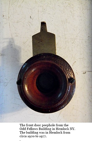 hcl_antique_peephole_of_ioof_door_photo_2015_resize320x426