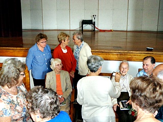 hcl_event_2017_10_14_hemlock_school_room_dedication_pic11_resize320x240