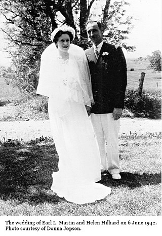 hcl_people_mastin_earl_l_and_helen_hilliard_1942_wedding_resize320x426