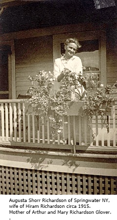 hcl_pic03_people_richardson_shorr_augusta_1915_resize240x400