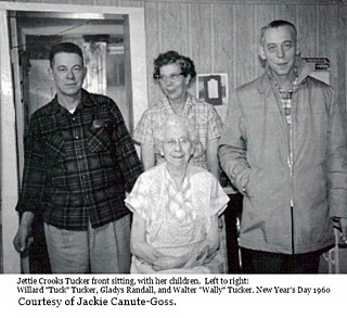 hcl_people_tucker_crooks_jettie_family_1960_resize320x252