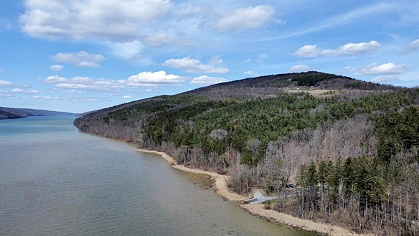 hcl_photo_dangler_dan_2023_pic01_hemlock_lake_looking_north_at_bald_hill_resize600x338