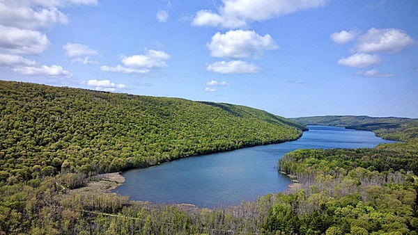 hcl_photo_dangler_dan_2023_pic03_canadice_lake_looking_north_resize600x338