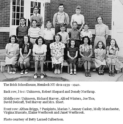 hcl_school_hemlock_brick_class_1939-40_students02_resize480x320