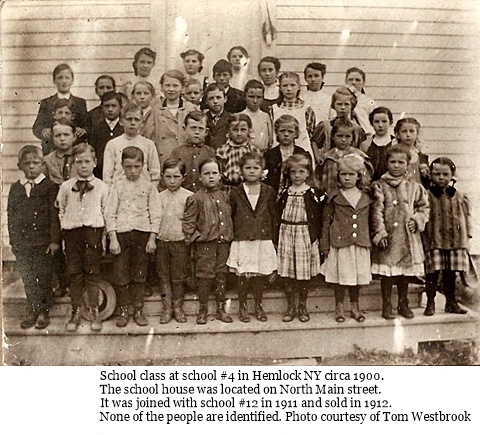 hcl_school_hemlock_num04_class_1900_students02_resize480x366