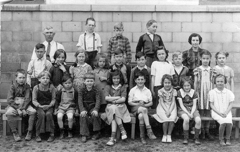 hcl_school_springwater_num02_class_1943_school_street_ro060